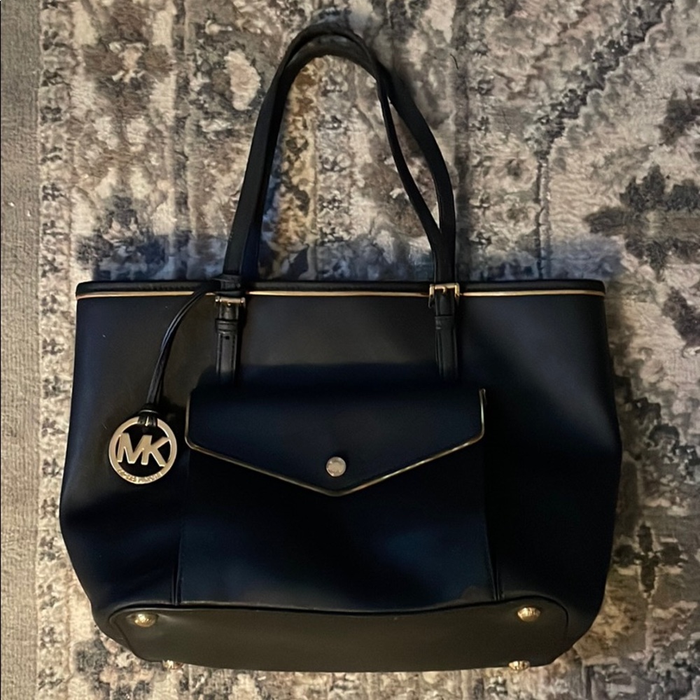 Michael kors tote